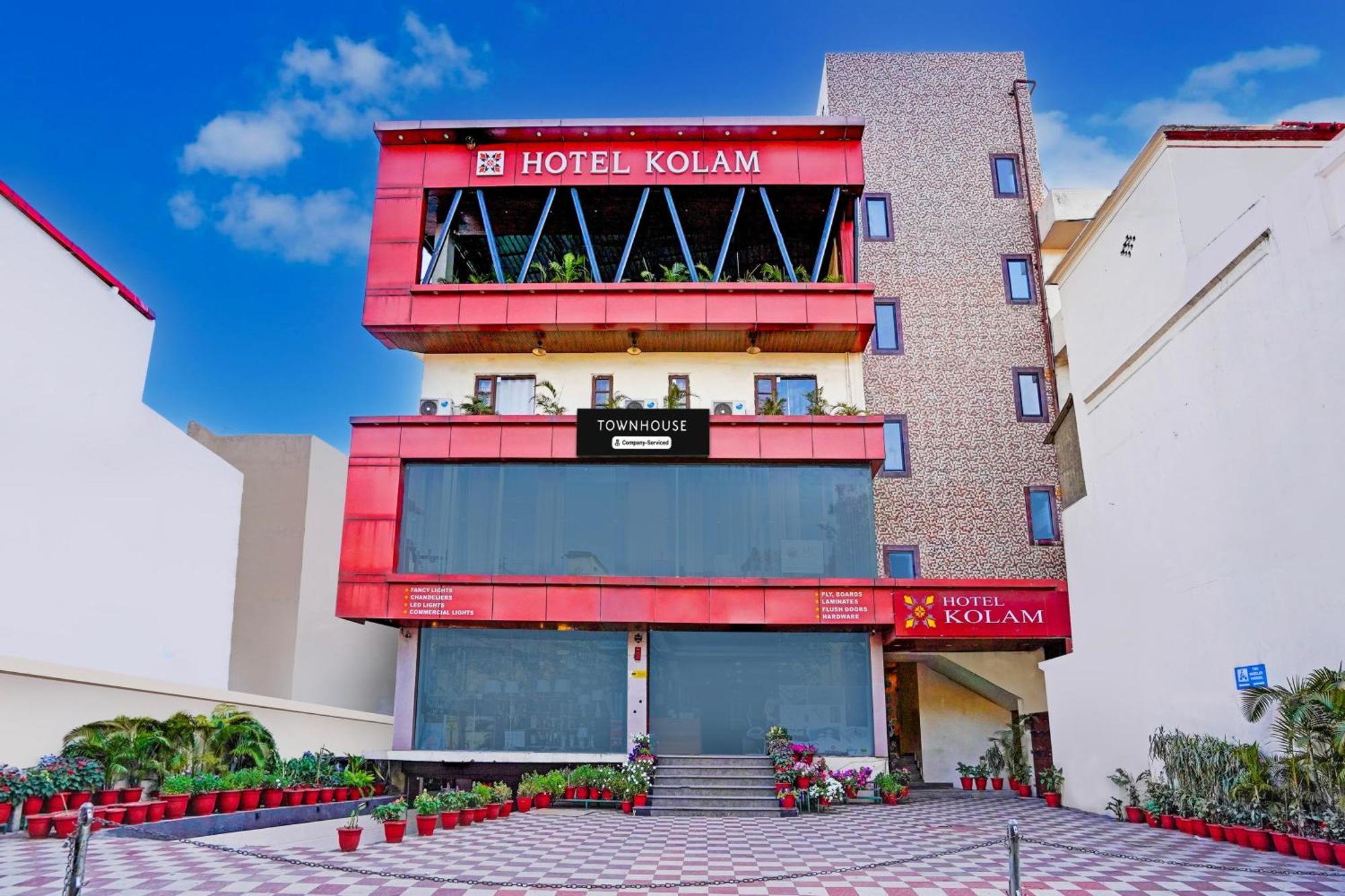 Super Townhouse Prince Chowk Near Railway Station Dehradun Esterno foto